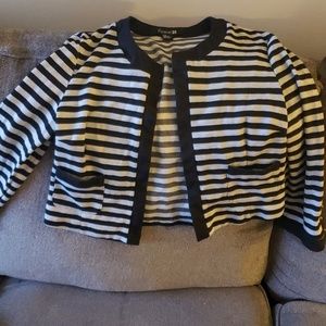 Button sleeve stripe mini jacket